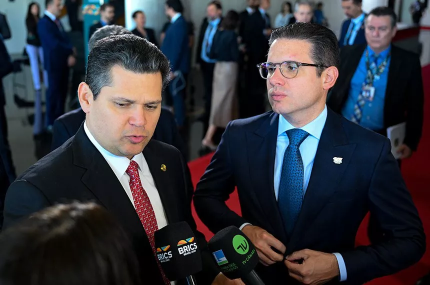 Hugo Motta nega conflito com Davi Alcolumbre e diz haver “boa convivência” entre Câmara e Senado