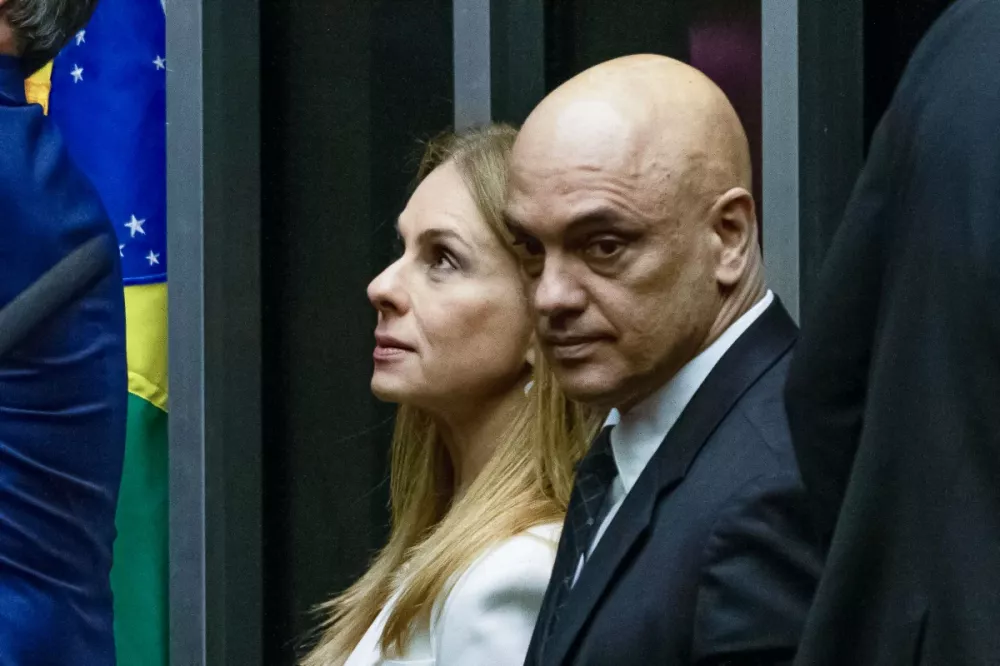 Banco Master consultou escritório da família Moraes sobre operação com fundos de previdência