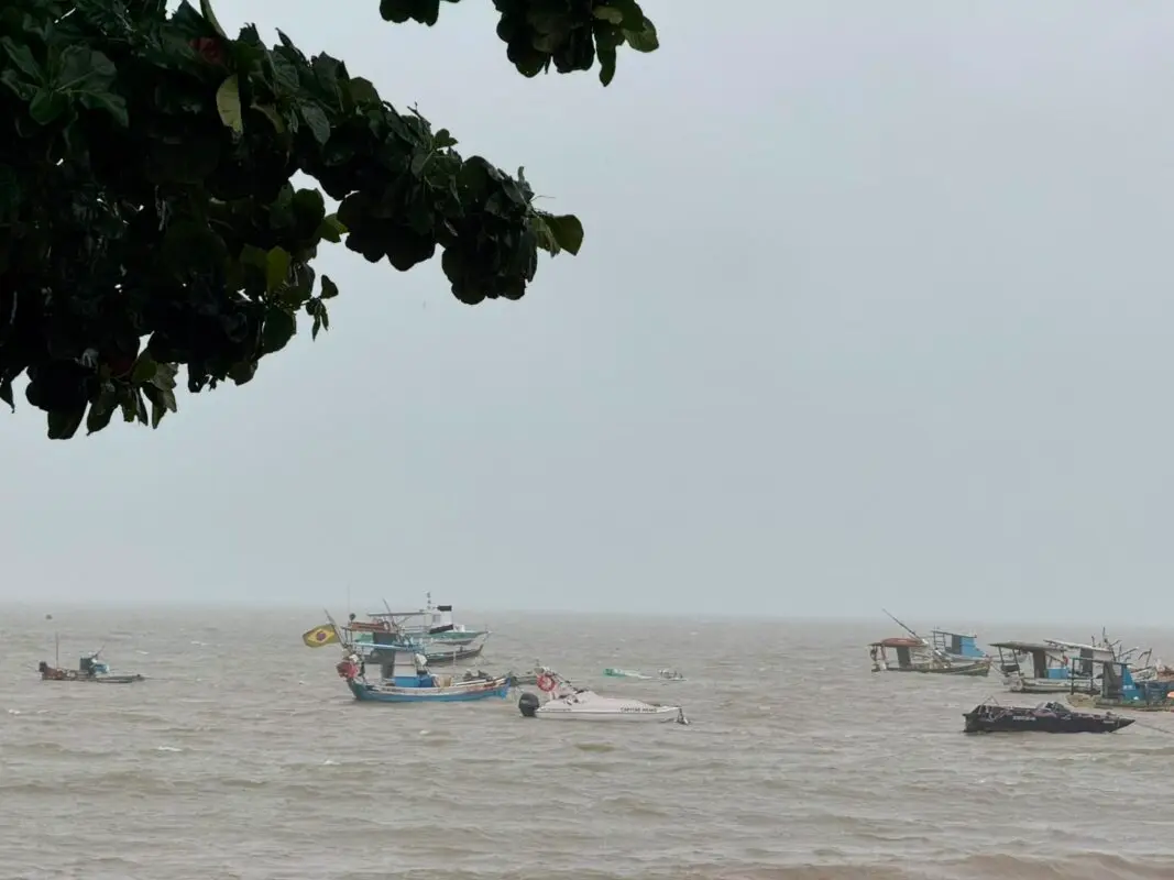 Marinha emite aviso de mau tempo com ondas de até 3.5 metros para o litoral da Paraíba