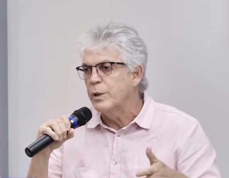 Ricardo mantém neutralidade no 1º turno, mas diz que pode apoiar Lucas ou Cícero contra Efraim no 2º