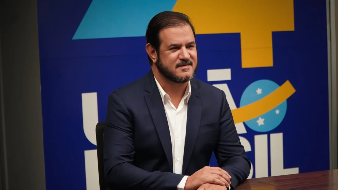 União Brasil decide ficar neutro na disputa presidencial e libera alianças estaduais